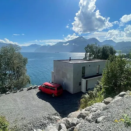 Amazing View Dom wakacyjny Stranda (More og Romsdal)